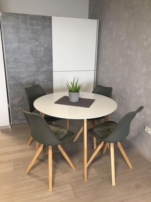 Modern Eingerichtetes Apartment Naehe Hauptbahnhof Braunschweig Exteriér fotografie